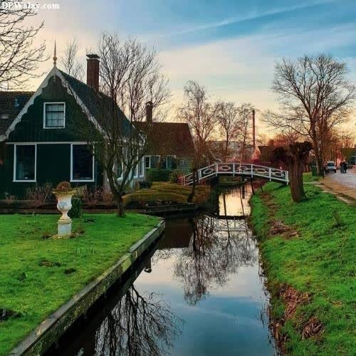 a canal in the netherlands images by DPwalay