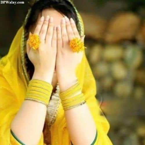 a woman in yellow sari sari sari sari sari sari sari sar dp girl image